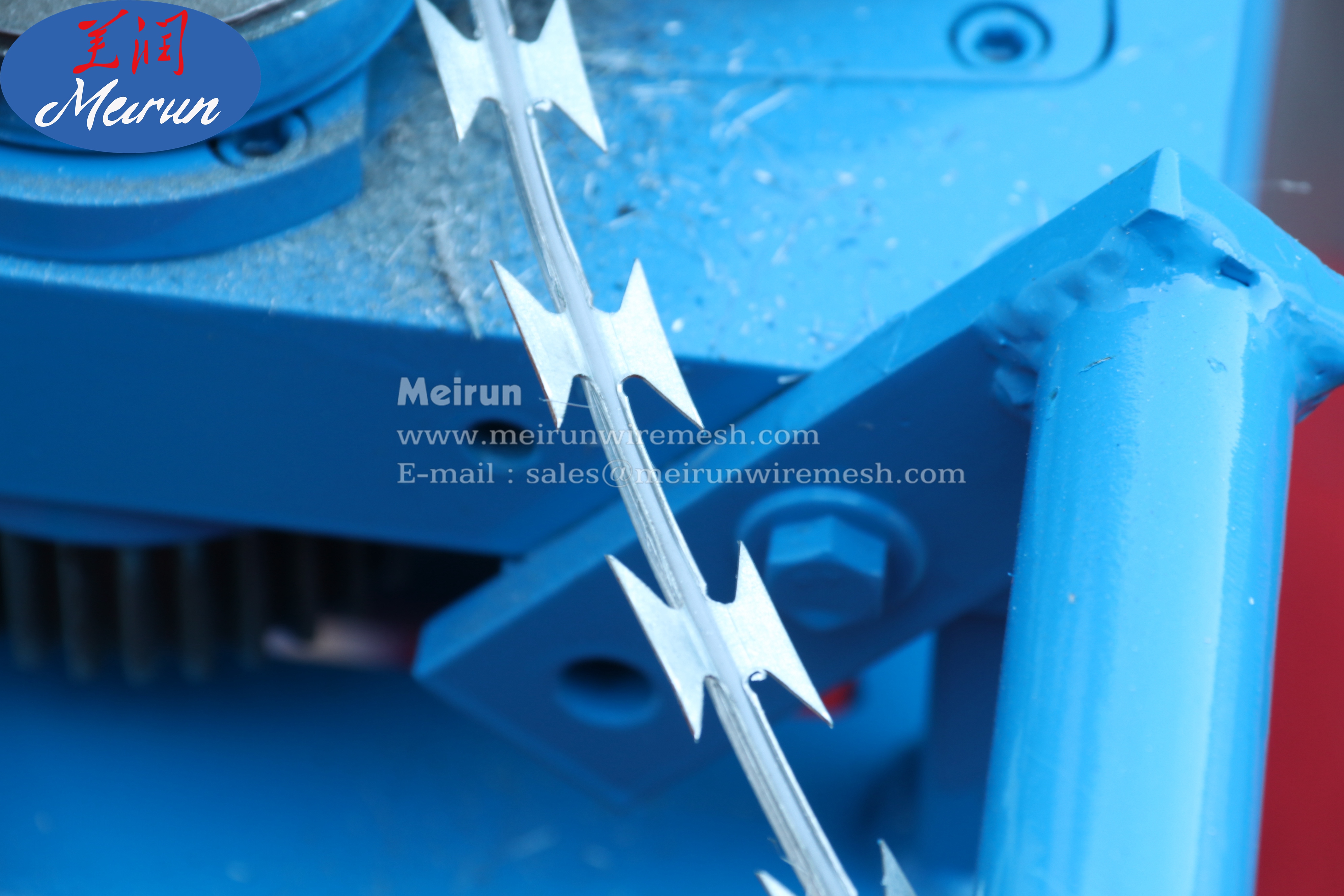 High Productivity And High Output Razor Barbed Wire Fence Making Machine 