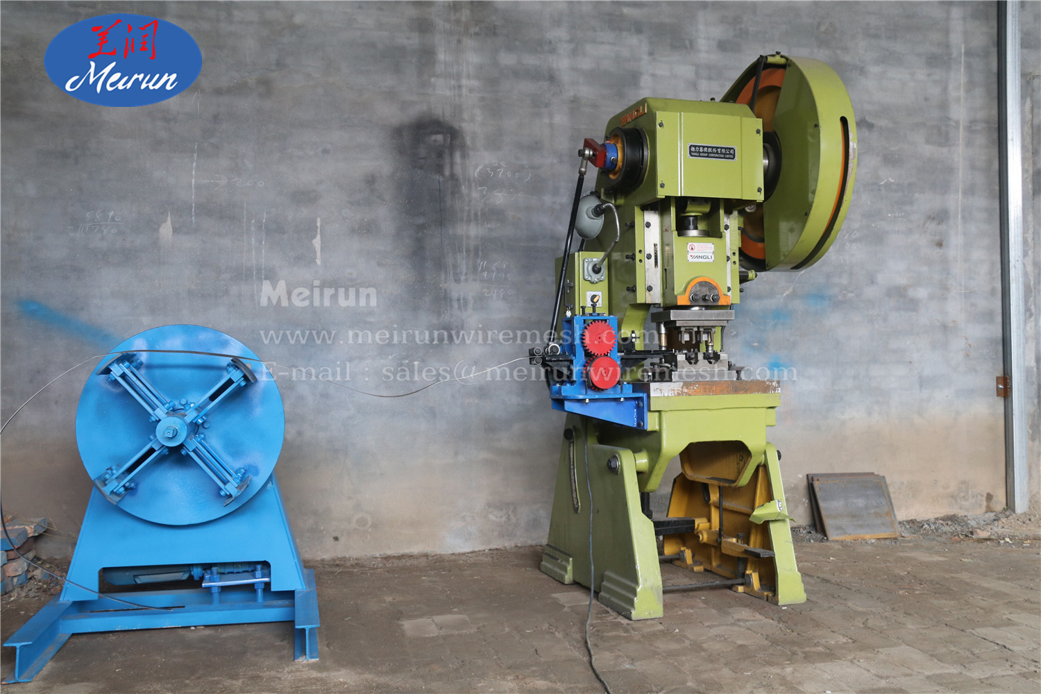 Clip Galvanized Barbed Wire Making Machine
