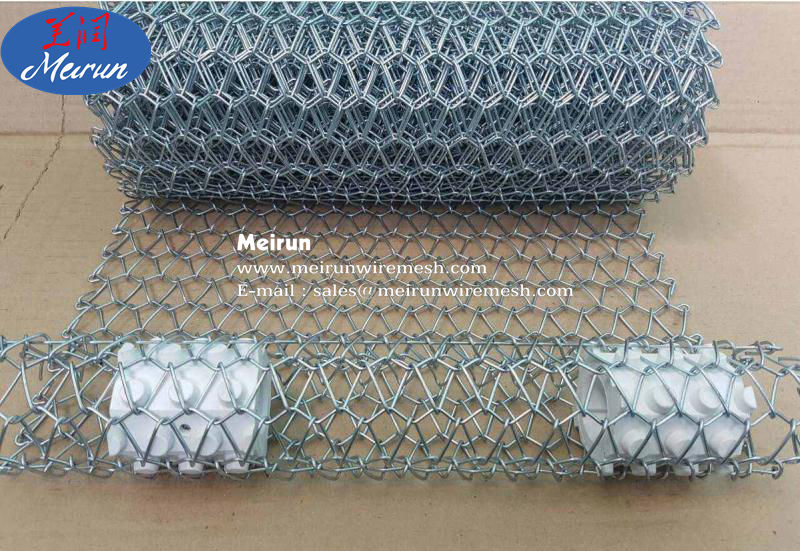 Spiral mesh conveyor belt making machine