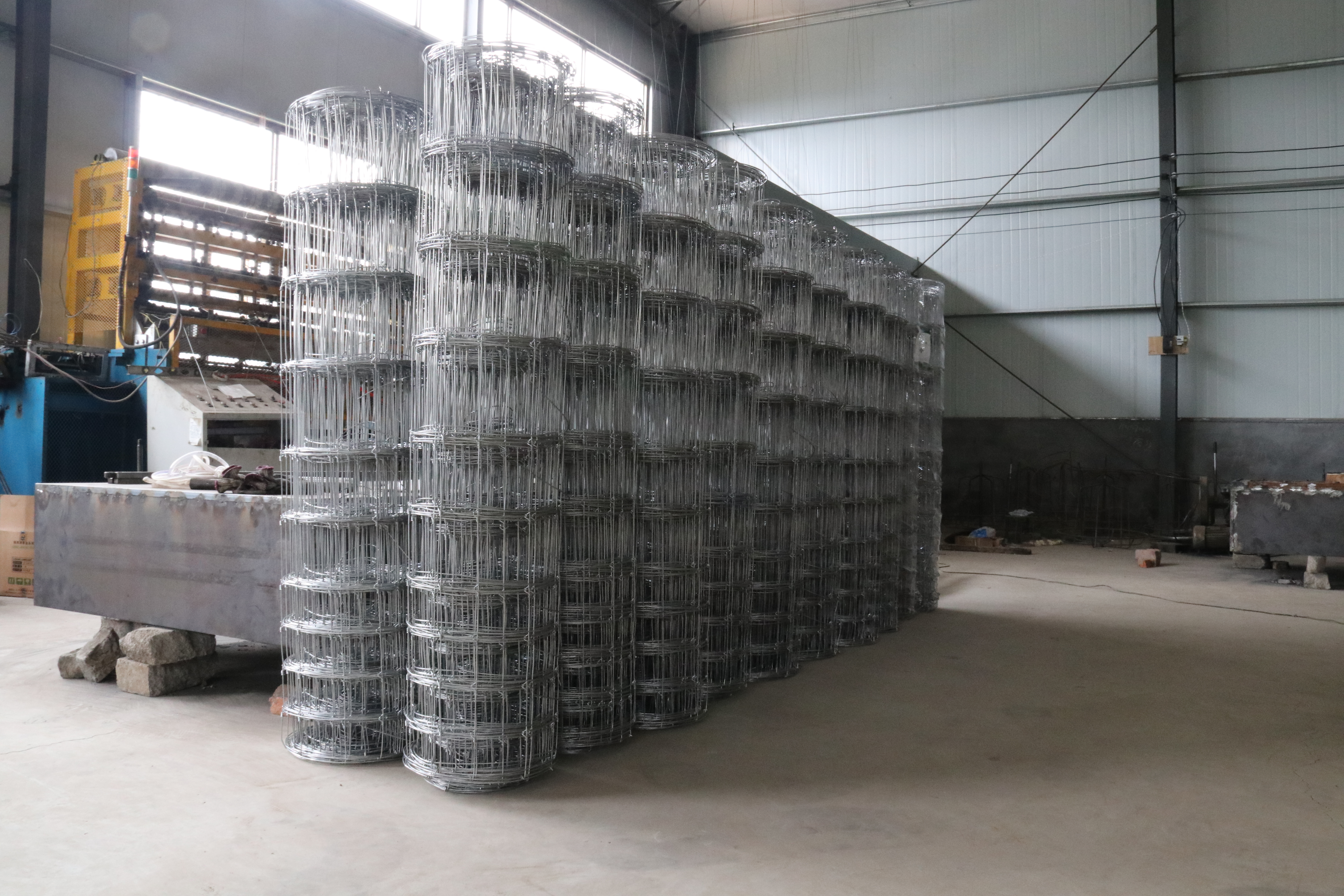 Superior Service Fixed Knot Field Fence Machine Grassland Fence Mesh Machine 