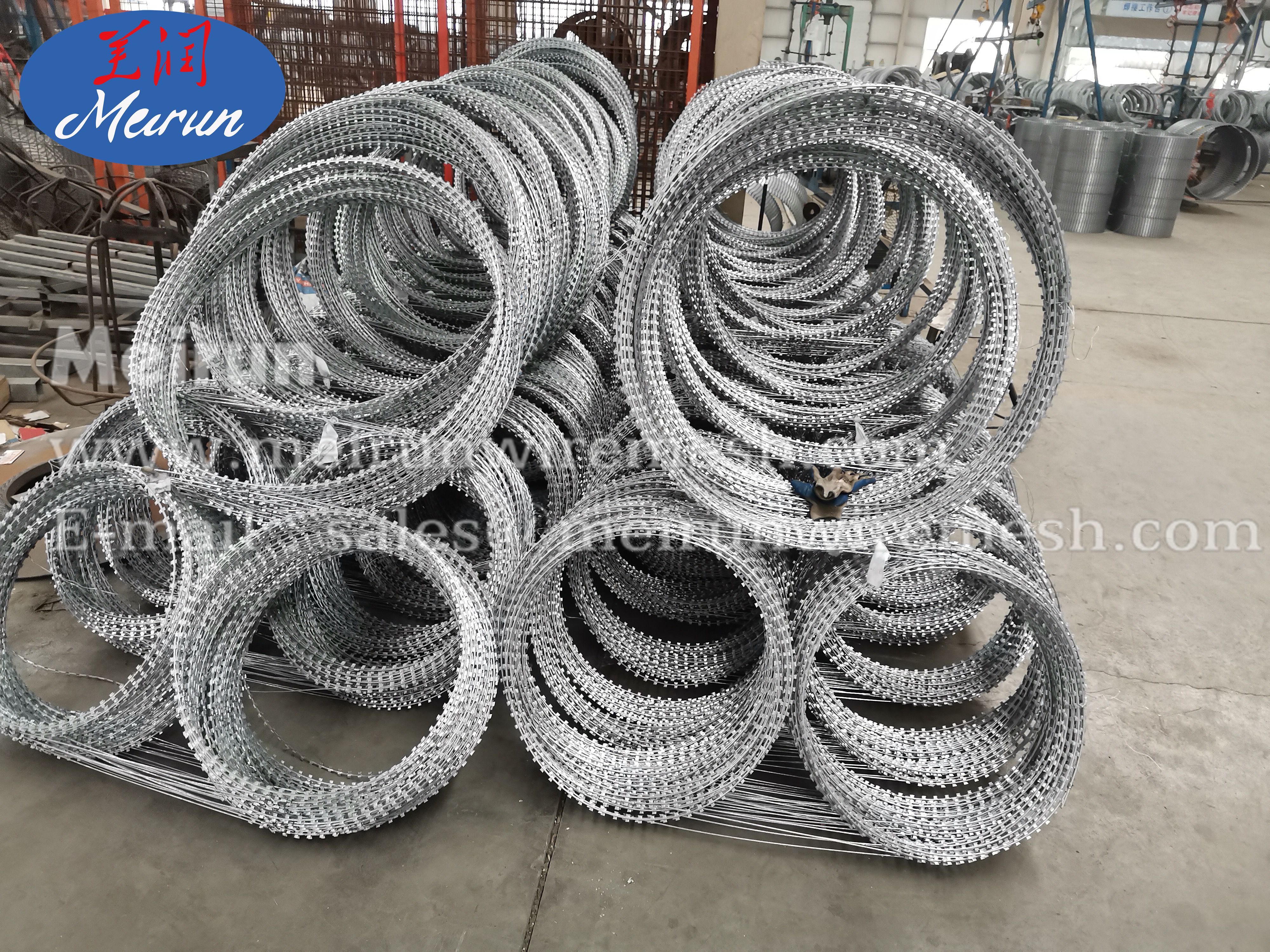 Cbt razor barbed fence wire 