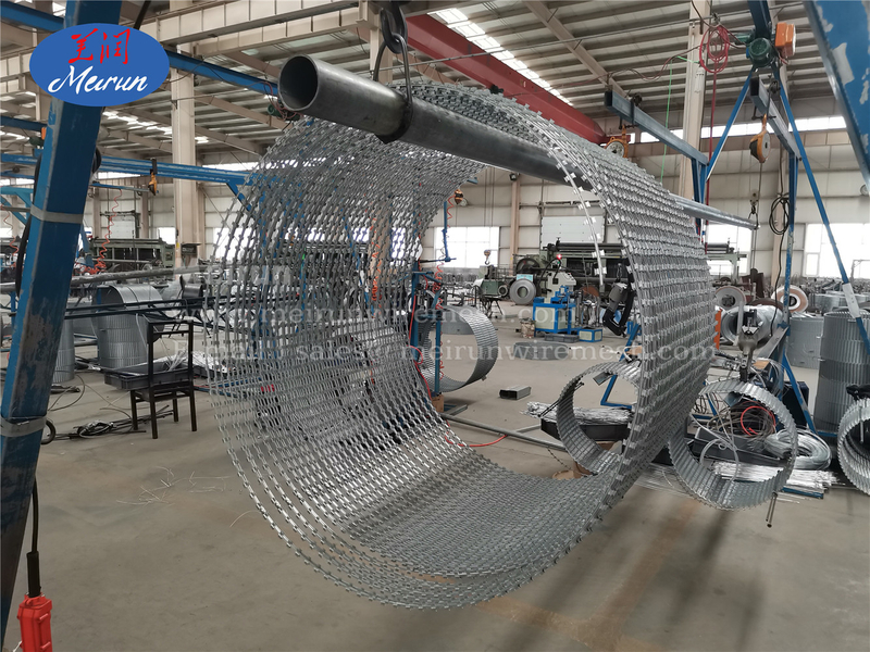 Razor Barbed Wire Fence Clip Blade Making Machine 